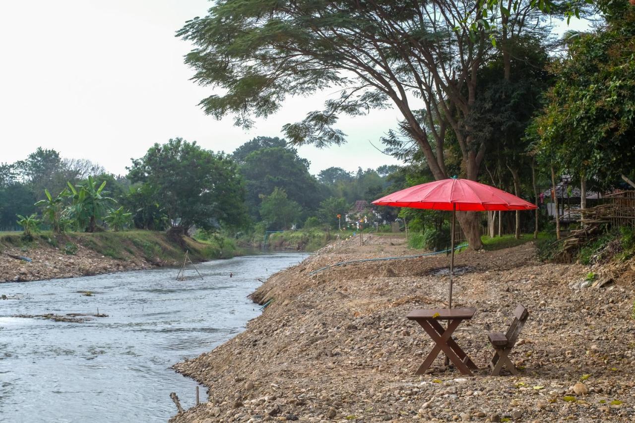 Sawasdeepai River Resort מראה חיצוני תמונה